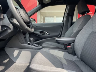 Toyota Yaris Cross Toyota Yaris Cross 1.5 Hybrid 130 Dynamic | Comfort Pack | Stuur + Stoelverwarming - afbeelding nr 6