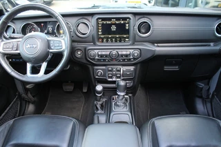 Jeep Wrangler Jeep Wrangler 4XE 380 SAHARA / Plug In Hybrid / My Sky open dak / Trekhaak - afbeelding nr 13