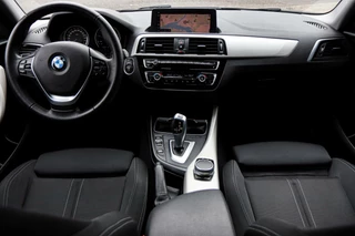 BMW 1 Serie BMW 1-serie 118i Executive /LED/SPORTSTOELEN/GROOT SCHERM/PDC V+A/CRUISE! - afbeelding nr 5