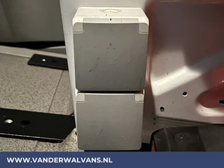 Mercedes-Benz Sprinter Mercedes-Benz Sprinter 316 CDI 163 pk L2H2 Euro6 Airco | 2800kg Trekhaak | Omvormer | Cruisecontrol parkeersensoren, chauffeursstoel - afbeelding nr 8