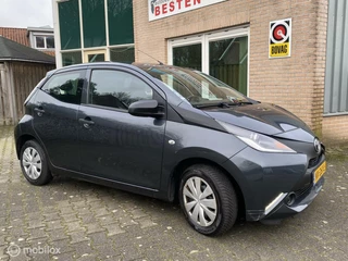 Toyota Aygo Toyota Aygo 1.0 VVT-i x-now - afbeelding nr 3