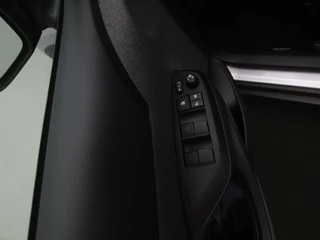 Toyota Yaris Cross Toyota Yaris Cross 1.5 Hybrid Adventure automaat | CarPlay | Navigatie | Parkeersensoren | Achteruitrijcamera | Stoelverwarming | LED verlichting | Elektrische kofferklep - afbeelding nr 42