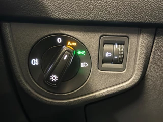 Volkswagen Taigo Volkswagen Taigo 1.0 TSI LIFE EDITION TREKHAAK/PDC/CARPLAY - afbeelding nr 14