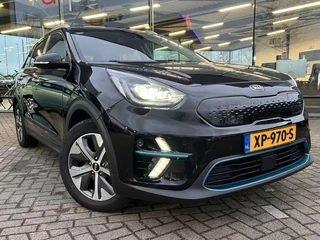 Kia e-Niro Kia e-Niro ExecutiveLine 64kWh Clima Cruise Leder Dealer NAP - afbeelding nr 4