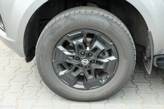 Nissan Navara Nissan Navara 2.3 DCI DUBBEL CABINE N-GUARD A/T 5 SITZ 4WD VAN - afbeelding nr 3