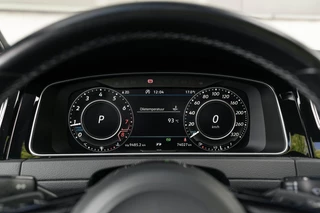 Volkswagen Golf Volkswagen Golf 2.0 TSI 4Motion R Pano Dynaudio Camera Leer - afbeelding nr 42