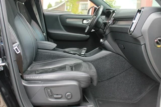 Volvo XC40 Volvo XC40 T4 Recharge R-Design | Stoelverwarming | Parkeercamera | BLIS | Pilot Assist | Electr. Stoelen | Glossy Black | Keyless - afbeelding nr 26