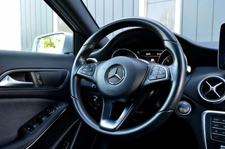 Mercedes-Benz GLA Rijklaarprijs-Garantie Navigatie Airco Trekhaak Sport Interieur Camrera - afbeelding nr 30