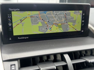 Lexus NX Panoramadak Navigatie Adaptive Cruise Control Leder Carplay Elek Stoelen + Verwarming Camera DAB Hybride Lage Kilometerstand - afbeelding nr 16