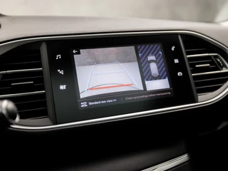 Peugeot 308 Peugeot 308 SW 1.2 PureTech Sport Automaat (PANORAMADAK, APPLE CARPLAY, GROOT. NAVI, 360 CAMERA, SPORTSTOELEN, GETINT GLAS, CRUISE, NIEUWE APK, NIEUWSTAAT) - afbeelding nr 17