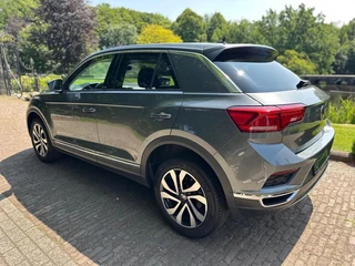 Volkswagen T-Roc Volkswagen T-Roc 1.0 TSI | Camera | CarPlay | Dode Hoek Detectie | Elektirsche Achterklep | Dealer Onderhouden | - afbeelding nr 13
