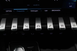 Peugeot 508 Peugeot 508 1.6 HYbrid Allure | Stoelverwarming | Carplay | Camera | Trekhaak | Navigatie | Climate control | Half leder | Cruise control | PHEV - afbeelding nr 30