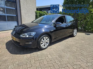 Volkswagen Golf Volkswagen Golf 1.0 TSI Connected Series - afbeelding nr 1