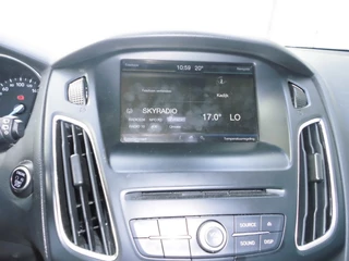 Ford Focus Ford Focus Wagon 125pk Titanium winterpakket-privacyglass-navi touchscreen - afbeelding nr 11