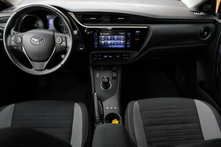 Toyota Auris Toyota Auris 1.8 Hybrid Dynamic | Navigatie | Clima | Camera - afbeelding nr 4