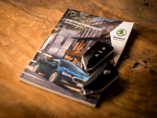 Škoda Octavia Automaat (APPLE CARPLAY, GROOT NAVI, VIRTUAL COCKIT, CAMERA, STOELVERWARMING, SPORTSTOELEN, LED KOPLAMPEN, CRUISE, PARKEERSENSOREN, NIEUWE APK, NIEUWSTAAT) - afbeelding nr 18
