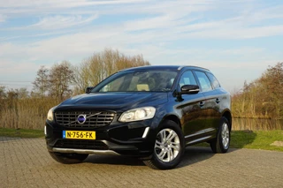 Volvo XC60 Volvo XC60 2.0 T5 FWD Summum AUT | Black Sapphire Metallic | Camera/Stoelverwarming/Memory/NAV/Trekhaak/Leder - Fijne hoogzitter! - afbeelding nr 2