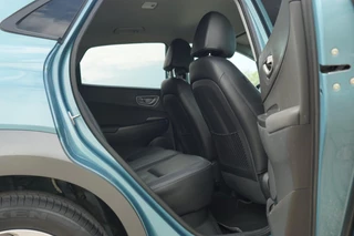 Hyundai Kona Hyundai Kona EV Premium 64 kWh Warmtepomp | Surf Blue | Leder/Stoelverwarming-koeling/LED/Carplay/Complete auto! - afbeelding nr 16