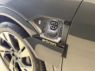 Audi e-tron Audi e-tron e-tron 50 quattro Launch edition plus 71 kWh | Panoramadak | Apple Carplay - afbeelding nr 36