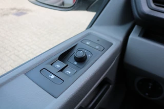Volkswagen Transporter Volkswagen Transporter 2.0 TDI L2 H1 Koelwagen 0 Graden koeling Airco Sidebars - afbeelding nr 25