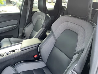 Volvo XC60 Volvo XC60 2.0 T6 Plug-in hybrid 340 pk AWD R-Design Trekhaak Panoramadak Camera Bliss Full Led Koplampen Harman Kardon Audio Stoel+ stuur + voorruitverwarming  1e Eigenaar Pine Grey Metallic - afbeelding nr 23