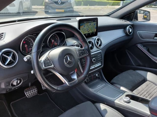 Mercedes-Benz CLA Mercedes-Benz CLA 180 122pk Automaat AMG Night Edition Plus | Origineel NL | Navi | Airco | Cruise | Led Koplampen | Pdc V+A+Assist | Licht+Regensensor | Privacy Glass | 18''lm - afbeelding nr 6