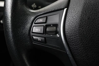 BMW 3 Serie BMW 3-serie Gran Turismo 320i Business | Sportstoelen | Navigatie |  Cruise control | Bluetooth | Parkeerhulp | Climate control - afbeelding nr 13