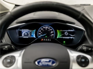Ford C-MAX Ford C-MAX 2.0 Plug-in Hybrid Titanium Plus 185Pk Automaat (PANORAMADAK, GROOT NAVI, CLIMATE, CAMERA, LEDEREN SPORTSTOELEN, GETINT GLAS, ELEK ACHTERKLEP, KEYLESS, NIEUWE APK, NIEUWSTAAT) - afbeelding nr 23