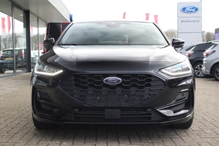 Ford Focus Ford Focus 1.0 EcoBoost Hybrid ST Line | Automaat! | Panoramadak | Winter Pack | Navigatie | Rode remklauwen | Privacy glass | Camera - afbeelding nr 3