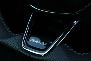 Škoda Karoq Skoda Karoq 1.5 TSI / 150 PK / DSG / Sportline / Black Edition / Virtual Cockpit / Camera / Cruise Control / Trekhaak / 19