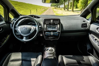 Nissan Leaf Nissan LEAF Tekna 30 kWh | Nap | Vol opties | Camera | Leer - afbeelding nr 3