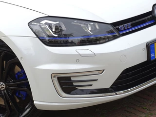 Volkswagen Golf Volkswagen Golf TSI GTE 245PK / GTI R Perf. ed. / LED - afbeelding nr 42