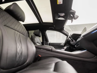 BMW X5 395Pk Automaat (SKYLOUNGE PANORAMADAK, ALCANTARA HEMELBEKLEDING, M PAKKET, LUCHTVERING, APPLE CARPLAY, COMFORT ZETELS, LASER LED, ADAPTIVE CRUISE, HARMAN/KARDON, STUUR/STOELVERWARMING, NIEUWS - afbeelding nr 8
