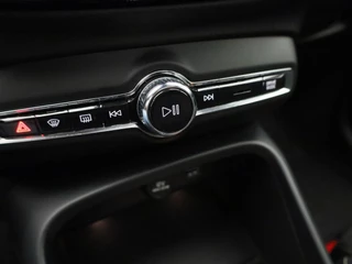 Volvo XC40 Volvo XC40 1.5 T5 Recharge R-Design | Panoramadak | Harman/Kardon | 360 camera | Memorystoelen | Alcantara | - afbeelding nr 22