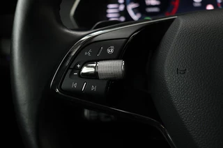 Škoda Octavia Skoda Octavia 1.0 TSI Business Edition | Leder |  Stoelverwarming | Trekhaak | Adaptive cruise | Carplay | Climate control | Parkeerhulp - afbeelding nr 15