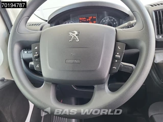 Peugeot Boxer Peugeot Boxer 165PK Bakwagen Laadklep Zijdeur Lat om lat Airco Bluetooth Radio Meubelbak Koffer Gesloten laadbak 21m3 Airco Cruise control - afbeelding nr 17