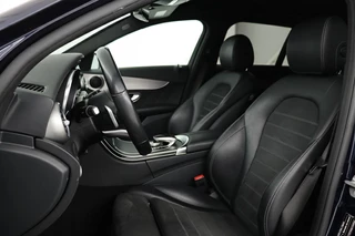 Mercedes-Benz C-Klasse Mercedes-Benz C-klasse 200 AMG | Stoelverwarming | Carplay | Trekhaak |  Matrix LED | Sfeerverlichting | Leder/Alcantara | Side Assist | Camera - afbeelding nr 5