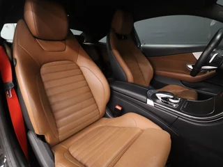 Mercedes-Benz C-Klasse Mercedes-Benz C-Klasse Coupé 200 AMG [SFEERVERLICHTING, APPLE CARPLAY, ANDROID, CAMERA, VOL LEDER, CRUISE, STOELEN ELEKTRISCH, FLIPPERS, NIEUWSTAAT] - afbeelding nr 6