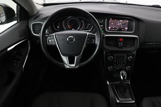 Volvo V40 Volvo V40 Cross Country 2.0 T4 Momentum | Automaat | Stoelverwarming |  Trekhaak | Camera | Full LED | Navigatie | Achterbankverwarming | Climate control - afbeelding nr 3