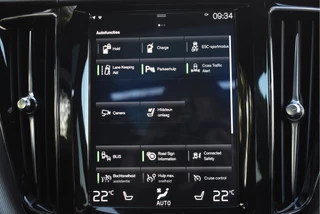 Volvo XC60 Open dak | Carplay | Camera | Keyless | Stoel- & stuurverwarming | Harman / Kardon - afbeelding nr 17