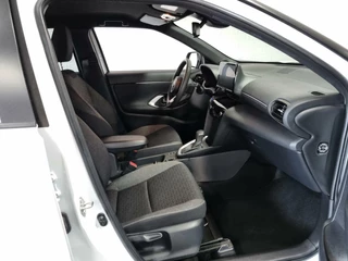 Toyota Yaris Cross Toyota Yaris Cross 1.5 Hybrid Team-D / PDC v+a / BSM / Elektrische achterklep - afbeelding nr 23