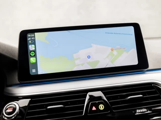 BMW 5 Serie BMW 5 Serie Touring 530e Sportline 293Pk Automaat (APPLE CARPLAY, GROOT NAVI, DEALER ONDERHOUDEN, CAMERA, SFEERVERLICHTING, LEDER, SPORTSTOELEN, ADAPTIVE CRUISE, TREKHAAK ELEKTRISCH, NIEUWSTAAT) - afbeelding nr 31