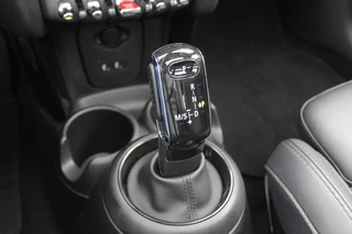 MINI Cooper MINI Cooper Mini 1.5 60 Years Edition / Panoramadak / Head-up / Leder / Harman Kardon / 17'' / Navigatie / DAB / Cruise Control - afbeelding nr 27