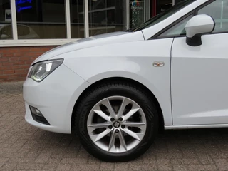 SEAT Ibiza SEAT Ibiza 1.0 TSI ECOTSI STYLE CON / Navi / Cruise / Sportvelgen - afbeelding nr 11