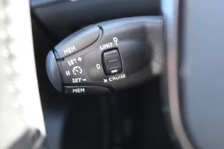 Peugeot 2008 Zo goed als nieuw, slechts 7.500km ! Navigatie, airco, telefoonvoorb. metallic lak, LM wielen, Isofix, Apple Carplay/Android auto etc, etc. - afbeelding nr 9