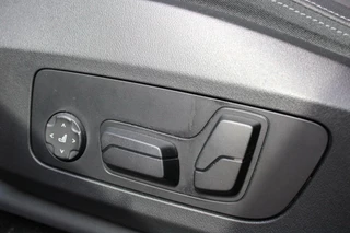 BMW 2 Serie BMW 2-serie Active Tourer 230e xDrive | Pano | H&K | Trekhaak - afbeelding nr 37