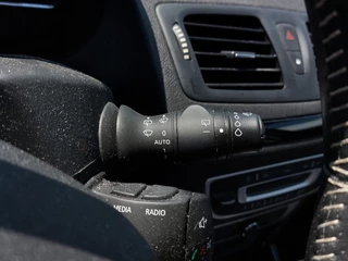 Renault Mégane Renault Mégane 1.2 TCe 131pk Automaat BOSE 5-Deurs | Navi | Clima | Cruise | Panorama Schuifdak | Keyless Entry | Licht+Regensensor | Pdc V+A+Camera | Stoelverwarming | Privacy Glass | 17''lm - afbeelding nr 17
