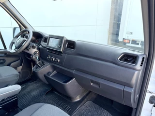 Renault Master Renault Master T35 2.3 dCi 180PK **Fabrieksgrantie tot 04-2026** L2H2 Dubbele Cabine Airco Cruise Control Trekhaak Camera APK to 4-2027 - afbeelding nr 10