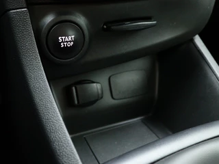 Renault Clio Renault Clio 0.9 TCe Life | Cruise Control | Airco | Radio | - afbeelding nr 33