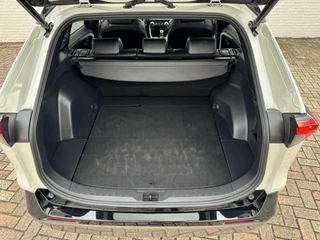 Toyota RAV4 Toyota RAV4 2.5 Hybrid AWD Dynamic Adaptieve cruise control Climate control Stoelverwarming Dodehoekdetectie Keyless Full LED - afbeelding nr 19